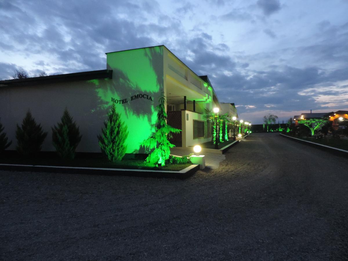 Hotel Emocia Natakhtari Buitenkant foto