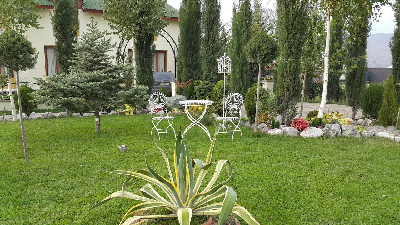 Hotel Emocia Natakhtari Buitenkant foto
