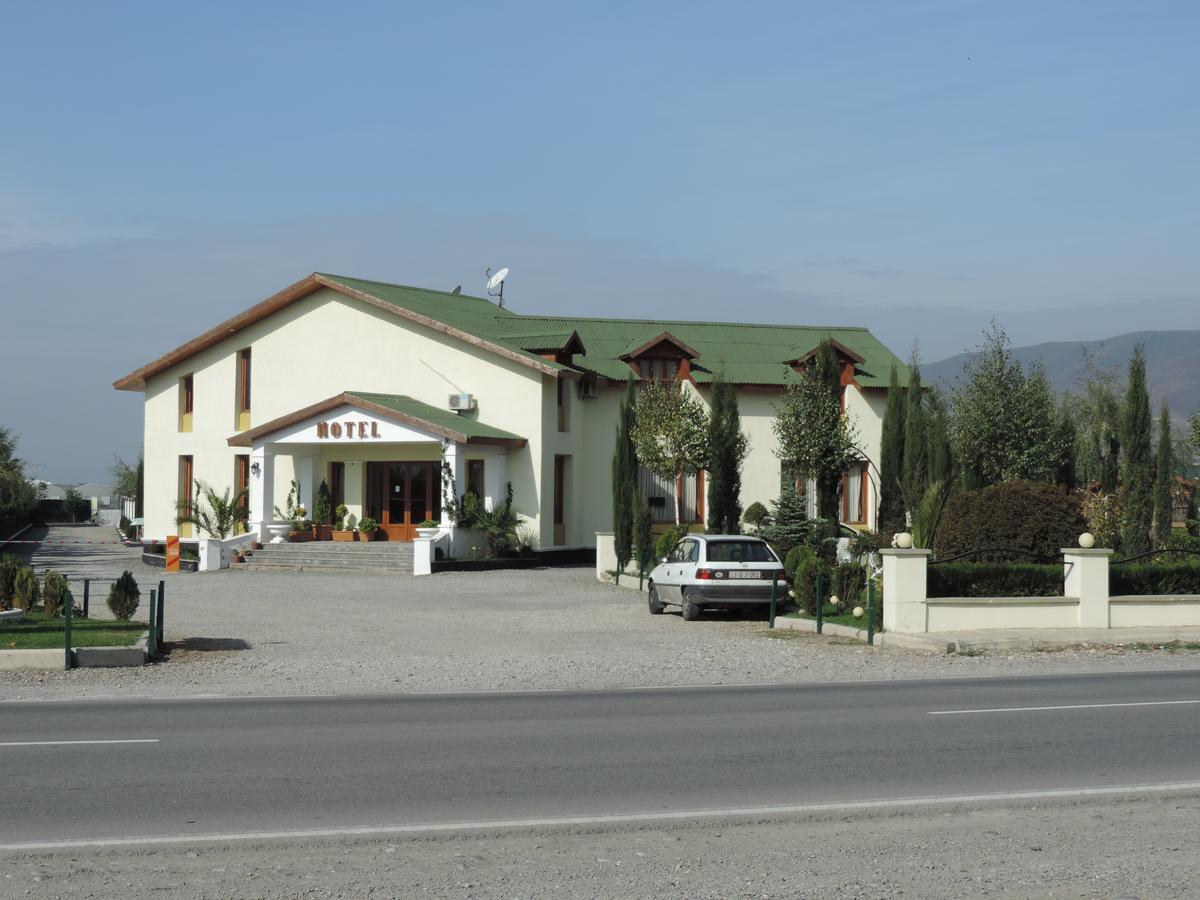 Hotel Emocia Natakhtari Buitenkant foto